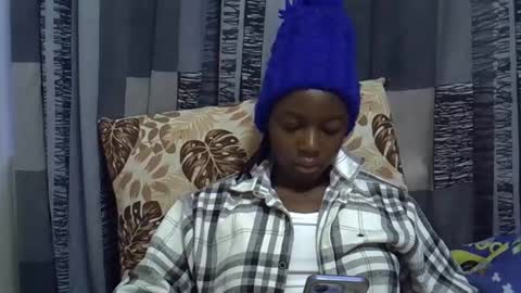 Leila online show from April 25, 3:31 am