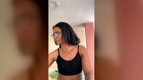 horny_brii online show from April 28, 6:13 pm