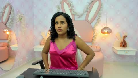 Horny Curls  online show from May 17, 3:48 am