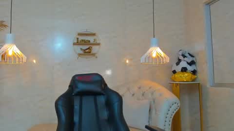 Horny Curls  online show from July 4, 3:56 am