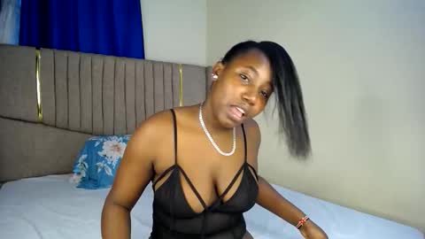 Snapshot of horny_cutiey chatting on June 11, 8:45 am cutiey online show from June 11, 8:45 am