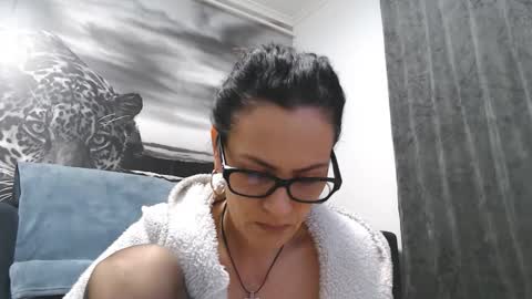 Snapshot of horny_dream2 chatting on November 1, 1:07 am horny_dream2 online show from November 1, 1:07 am