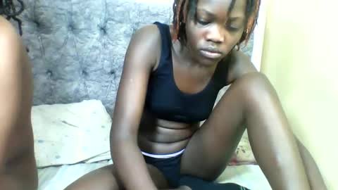 horny_ebonies online show from February 9, 5:06 pm