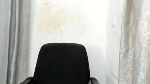 Snapshot of horny_ebonygirl chatting on September 17, 6:15 am Horny ebonygirl online show from September 17, 6:15 am