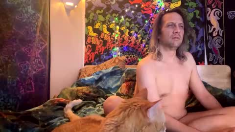 Snapshot of horny_hippie420 chatting on June 5, 11:27 am Horny Rockstar420 online show from June 5, 11:27 am