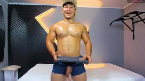 horny_nick18 online show from April 25, 1:41 pm