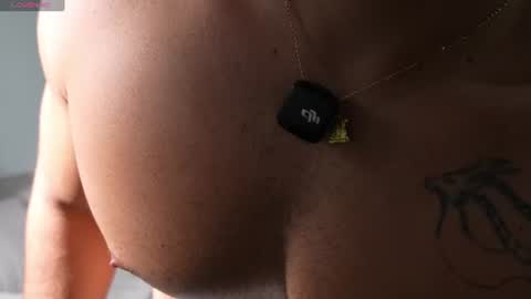Snapshot of horny_nick18 chatting on July 22, 12:46 am horny_nick18 online show from July 22, 12:46 am