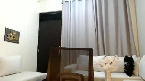 Snapshot of horny_princcess chatting on November 27, 5:31 am horny_princcess online show from November 27, 5:31 am