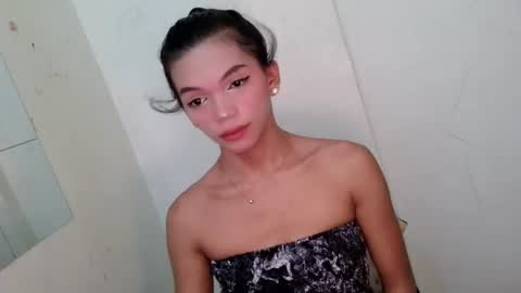 Snapshot of horny_rhiana chatting on July 3, 3:13 am Rhiana online show from July 3, 3:13 am