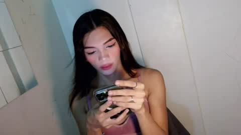 Snapshot of horny_rhiana chatting on July 9, 3:43 am Rhiana online show from July 9, 3:43 am