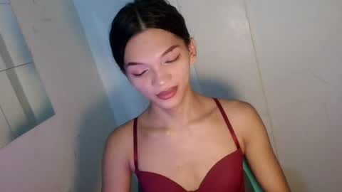 Snapshot of horny_rhiana chatting on July 16, 3:23 am Rhiana online show from July 16, 3:23 am