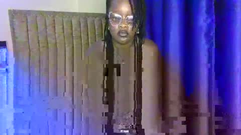 Snapshot of horny_sexxy_babe chatting on November 12, 7:13 pm Lucy online show from November 12, 7:13 pm