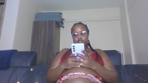 Snapshot of horny_sexxy_babe chatting on May 28, 3:09 pm Lucy online show from May 28, 3:09 pm