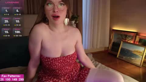 Snapshot of horny_svinka chatting on November 3, 5:09 am Horny Svinka online show from November 3, 5:09 am