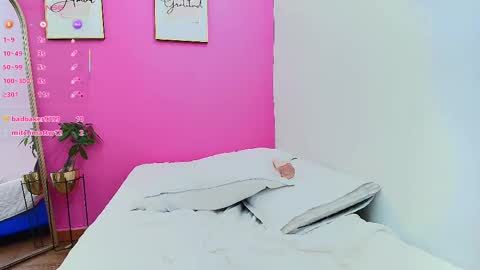 Khloe  online show from February 10, 4:04 pm