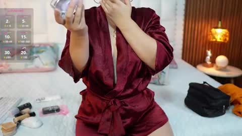Khloe  online show from May 24, 11:59 am