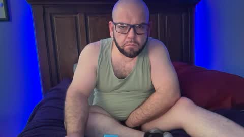 Horny Bear Daddy online show from March 17, 4:10 pm