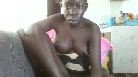 hornybeb25 online show from November 24, 7:08 am