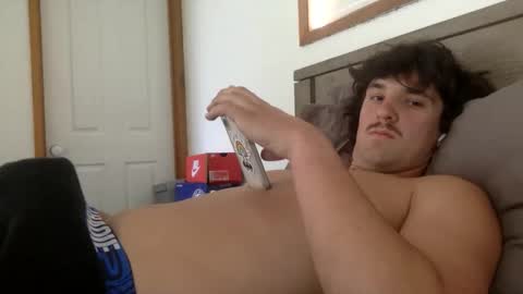 hornyboi186 online show from November 27, 3:52 am