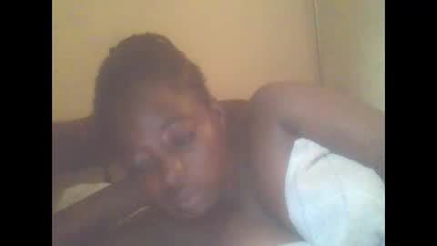 Snapshot of hornygal001 chatting on December 2, 5:13 am hornygal001 online show from December 2, 5:13 am