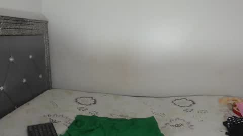 hornygal256 online show from December 4, 8:01 am