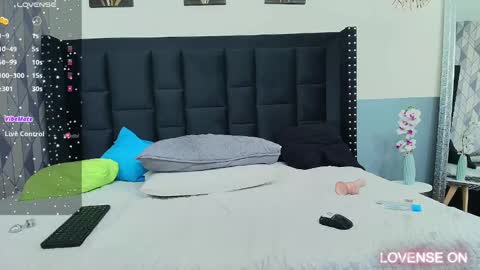 Snapshot of hornylatimommy chatting on December 29, 11:08 pm Natasha online show from December 29, 11:08 pm