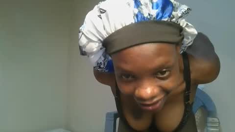 Snapshot of hornylittleprinces chatting on October 7, 12:24 pm Princes online show from October 7, 12:24 pm