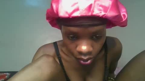 Snapshot of hornylittleprinces chatting on October 15, 3:28 am Princes online show from October 15, 3:28 am