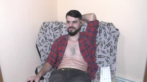 Snapshot of hornymaster93 chatting on December 15, 7:53 pm hornymaster online show from December 15, 7:53 pm