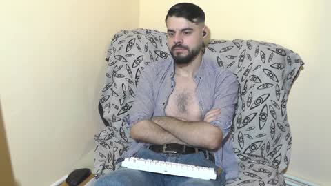 Snapshot of hornymaster93 chatting on December 26, 3:06 am hornymaster online show from December 26, 3:06 am