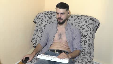 Snapshot of hornymaster93 chatting on December 26, 9:01 am hornymaster online show from December 26, 9:01 am