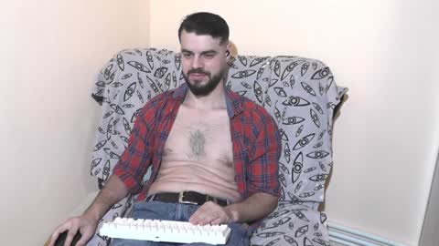 Snapshot of hornymaster93 chatting on December 27, 8:07 pm hornymaster online show from December 27, 8:07 pm