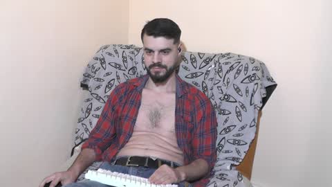 Snapshot of hornymaster93 chatting on December 29, 7:32 pm hornymaster online show from December 29, 7:32 pm