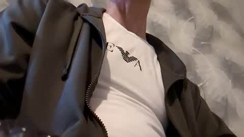 Snapshot of hornymilf39 chatting on February 15, 1:38 pm HawkTuah online show from February 15, 1:38 pm