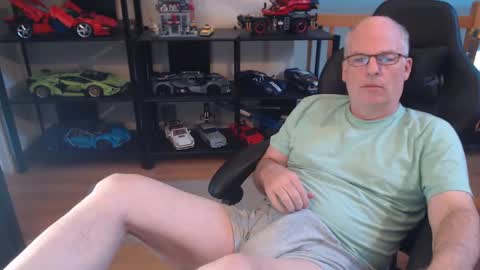 hornynthick70 online show from December 22, 6:37 pm