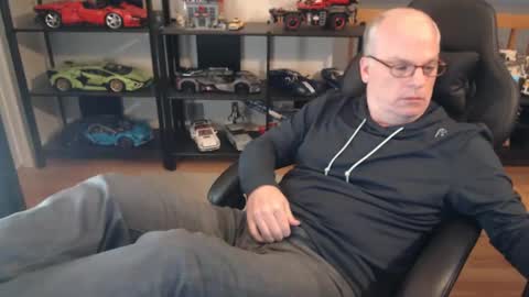 hornynthick70 online show from February 11, 9:25 pm