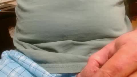 Snapshot of hornypilotguy chatting on December 23, 3:37 am hornypilotguy online show from December 23, 3:37 am