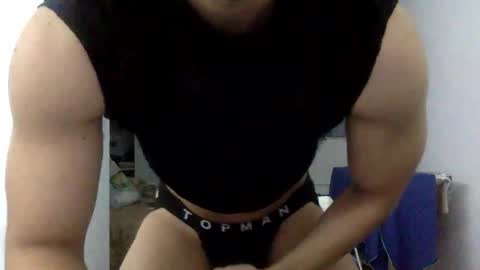 Snapshot of hornyspaniard93 chatting on March 8, 12:08 am hornyspaniard93 online show from March 8, 12:08 am