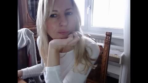 Hornyssima online show from November 16, 9:15 am