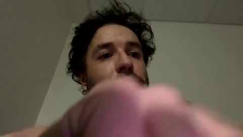 Snapshot of hornytony8 chatting on December 18, 7:36 am HornyTony online show from December 18, 7:36 am