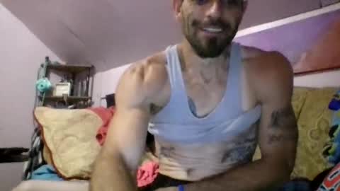 hornywhiteboi69420 online show from August 6, 7:27 pm