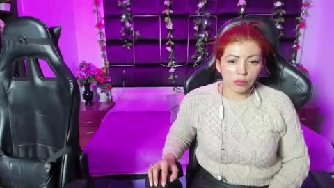 Snapshot of hornyy_mom chatting on December 31, 12:25 pm hornyy mom online show from December 31, 12:25 pm