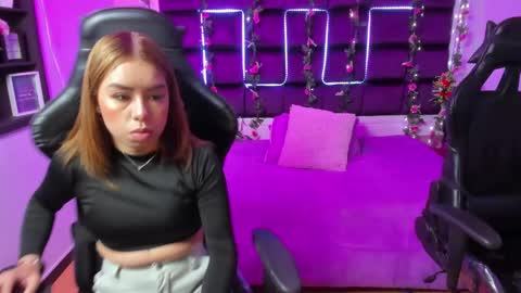 Snapshot of hornyy_mom chatting on January 23, 11:26 am hornyy mom online show from January 23, 11:26 am
