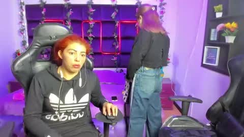 Snapshot of hornyy_mom chatting on January 28, 12:00 pm hornyy mom online show from January 28, 12:00 pm