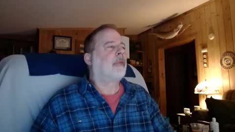 Snapshot of horsebigballs chatting on March 21, 3:00 am horsebigballs online show from March 21, 3:00 am