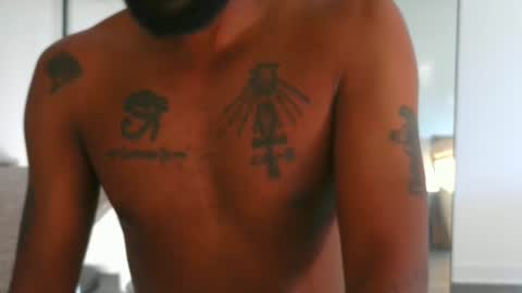 Snapshot of horus00 chatting on December 12, 1:28 pm Horus00 online show from December 12, 1:28 pm