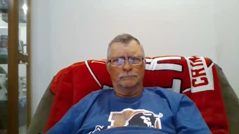 Snapshot of hot4tightholes chatting on May 15, 12:45 pm hot4tightholes online show from May 15, 12:45 pm