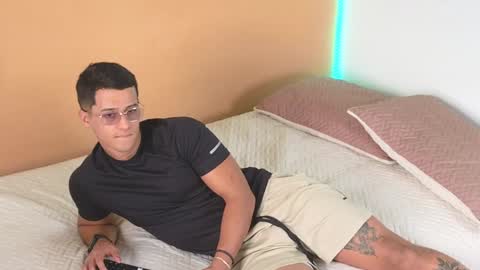 Snapshot of hot69temptation chatting on December 7, 5:42 pm Marcus Tatti online show from December 7, 5:42 pm