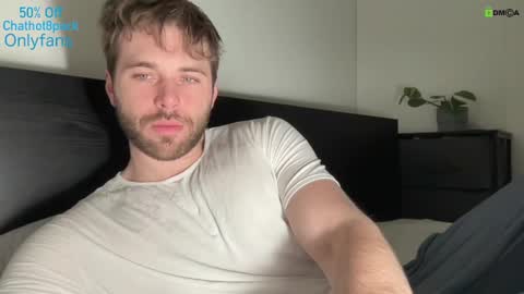 Snapshot of hot8pack01 chatting on February 16, 10:43 pm Edward aka Wolf online show from February 16, 10:43 pm