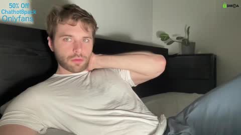 Snapshot of hot8pack01 chatting on March 5, 9:26 pm Edward aka Wolf online show from March 5, 9:26 pm